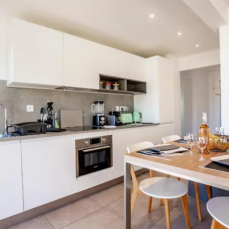 דירה One Bdrm Flat A/c-congress/beaches By Olidesi *