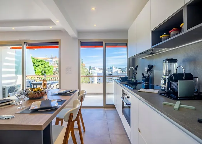 One Bdrm Flat A/c-congress/beaches By Olidesi *